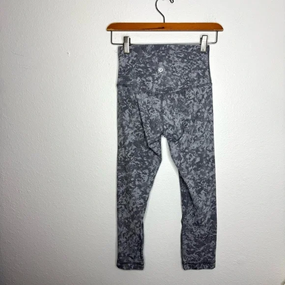 Lululemon 21" Summer Shade Ice Grey Multi Align Crop Leggings - Picture 2 of 6